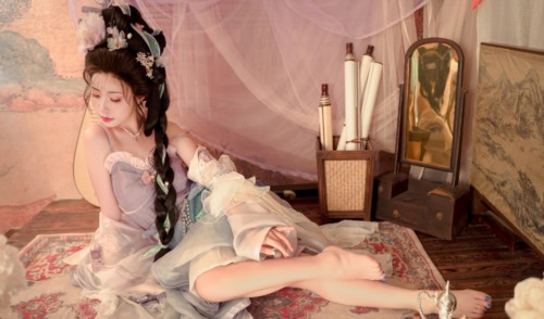 56982-稀有露脸高端ACG业界女神爆机少女▌喵小吉▌古装迷卝情《长相思》古风天花板 绝品鲜美嫩卝穴开腿待插.jpg